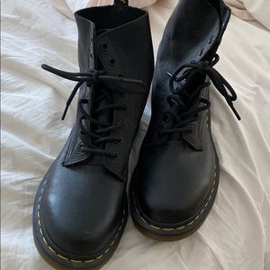 Doc Marten’s smooth leather lace ups
